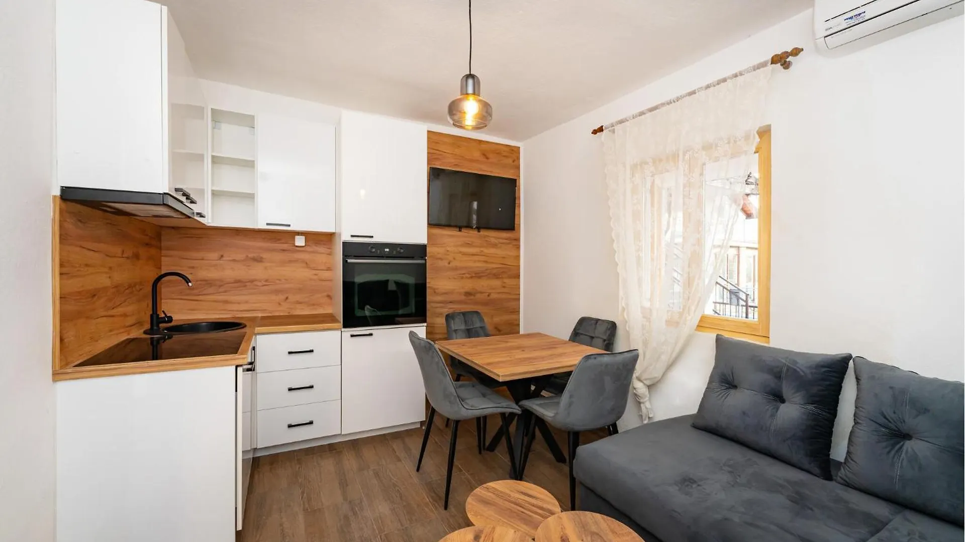 Awesome Apartment In Gornji Karin With Kitchen 0*,  Croatia